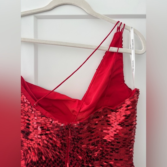 ONE SHOULDER RED SHERRI HILL MINI DRESS WITH 3 STRAPS IN THE BACK SZ 6 - Picture 10 of 11